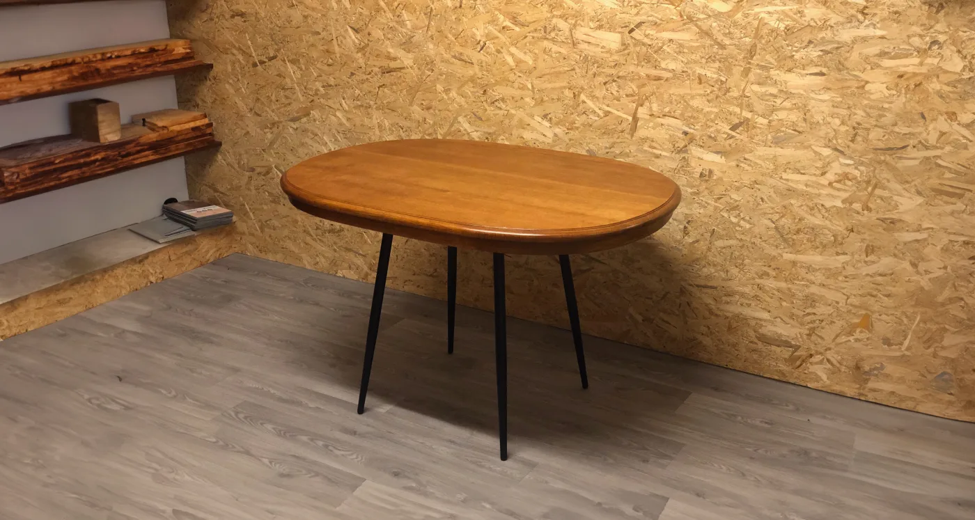 table rénovée par GK l'artisan menuisier